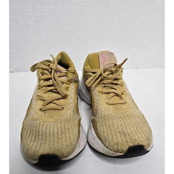 Nike Women's React Infinity Run Flyknit 3 Wheat Gold Sneaker  size 9.5 - Picture 3 of 16